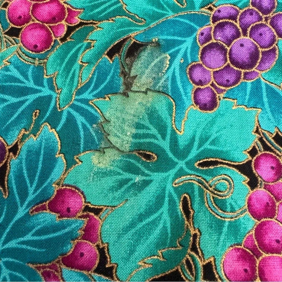 Designed BY Too Cute! Vintage Vest Grape Wines Design V-neck Sleeveless M - Picture 7 of 7